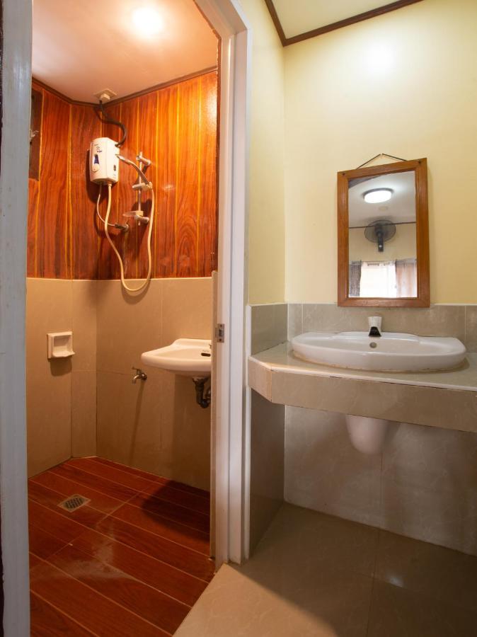 אל נידו Telesfora Beach Cottage מראה חיצוני תמונה